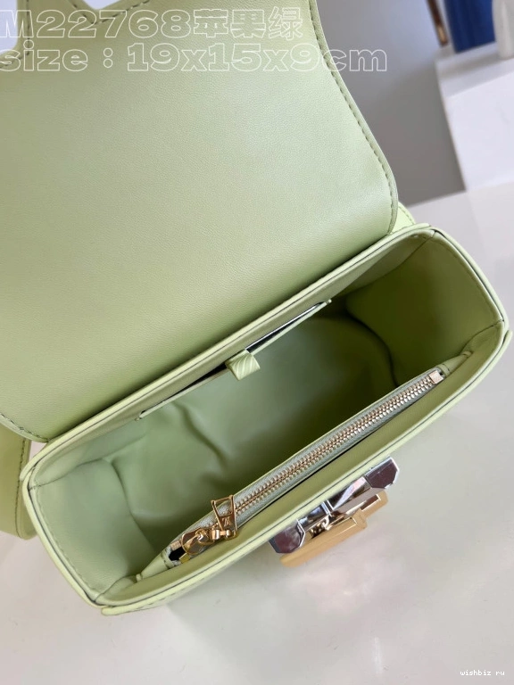 WIS TWIST LOUIS PM VUITTON 0218